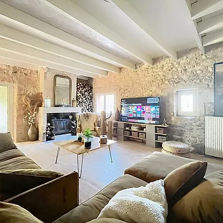 펜션 La Cocasserie - 5-bedroom With Hot Tub - Blayais Cartelegue